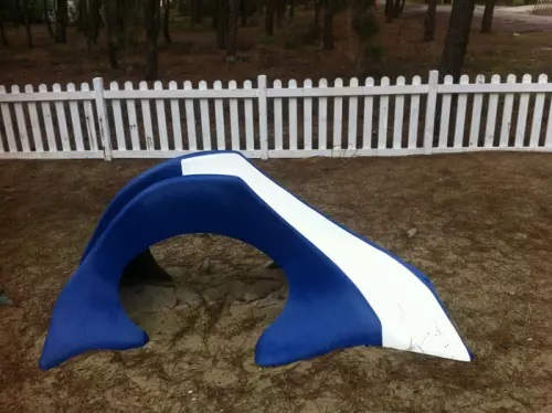 Toboggan en composite pour un parc d'enfants