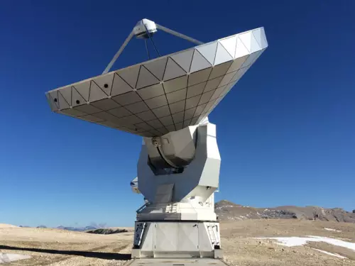 Pièce carbone pour télescope IRAM
